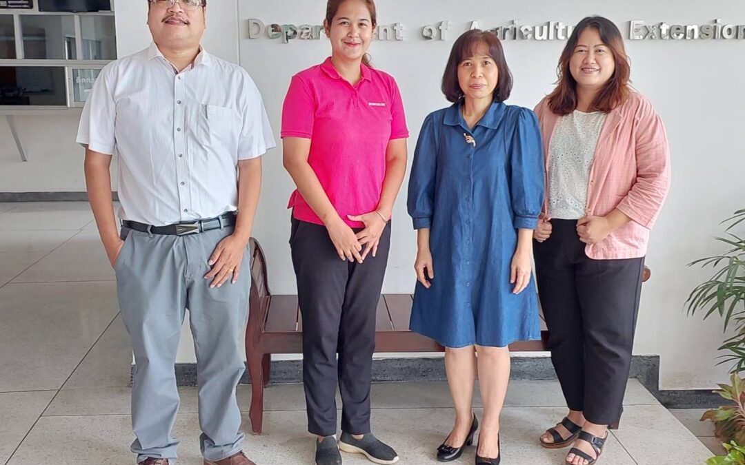ภาควิชาส่งเสริมและนิเทศศาสตร์เกษตรขอแสดงความยินดีกับ นางรมิดา สัตย์ศรี นิสิตปริญญาโท รุ่นที่ 3 สาขาการจัดการเกษตรและชุมชน สอบผ่านประมวลความรู้